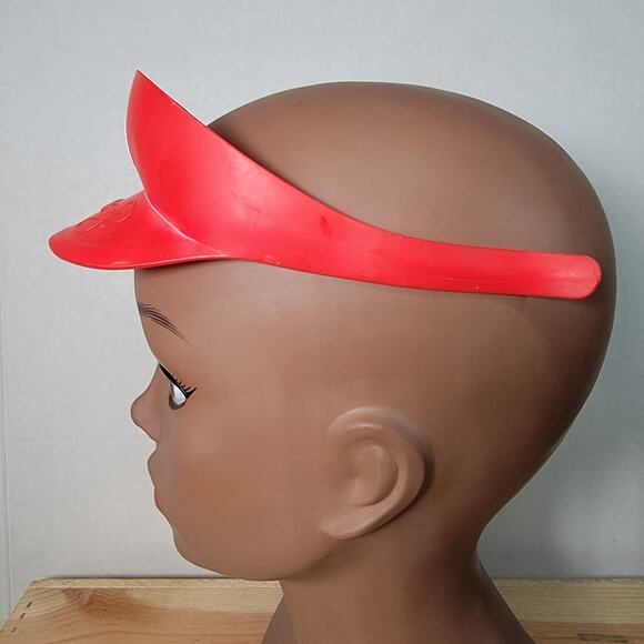 Mario Kart Kids Red Mario Small Plastic Visor - Picture 4 of 6